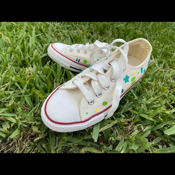 Hand painted shoes for kids - Picture 3 of 3
